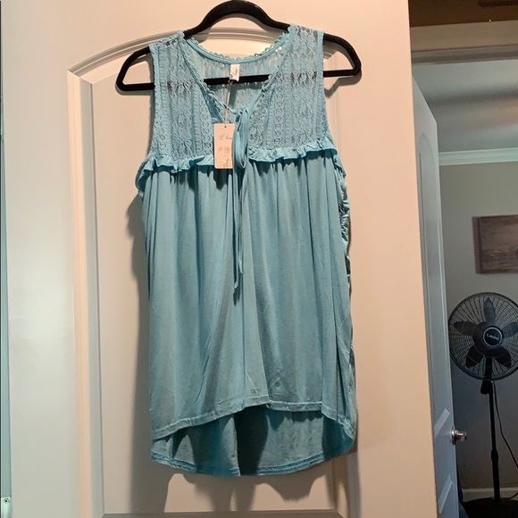 Tank top - Picture 1 of 2